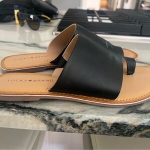 Lucky brand flats black leather very good condition-worn once